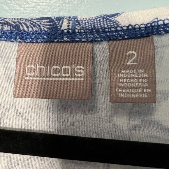 Chico’s Baby Blue 3/4 Sleeve Pull Over Floral Top Size Large - Picture 4 of 5